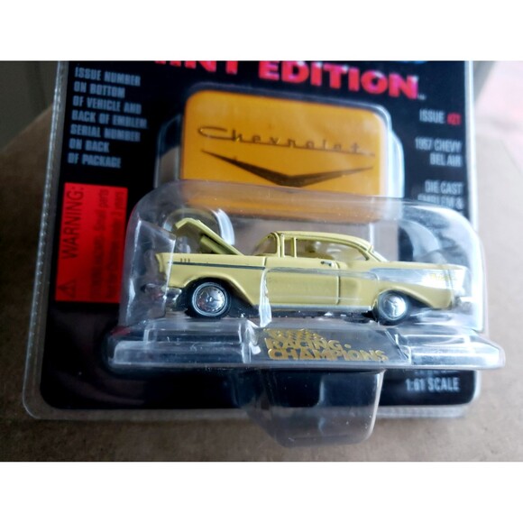 1996 Racing Champions MINT EDITION 1957 CHEVY BEL AIR CHEVROLET Pearl Yellow #21 - Picture 3 of 14